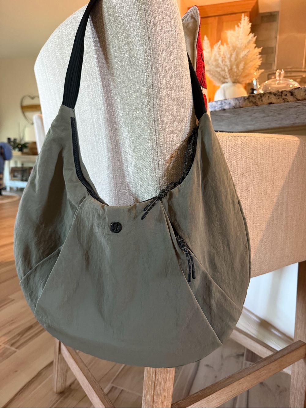 Lululemon bag - Picture 3 of 7